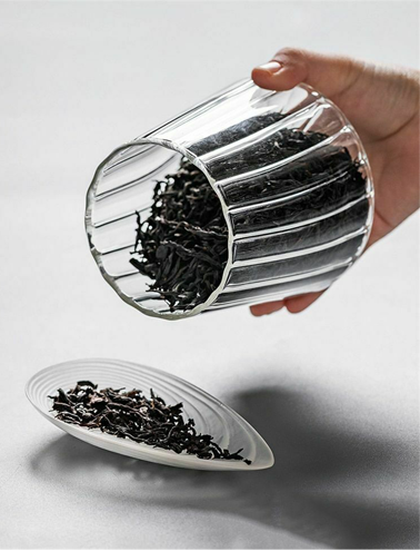 بانکه شیشه ای در بامبو مدل خمره ای